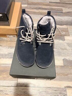 UGG Men's Navy Suede Chukka Boots with Cream Laces